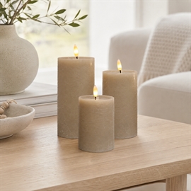 3-pak LED bloklys Ø7,5 cm: H 10, 12,5 og 15 cm - rustikt vokslys med resin, Latte